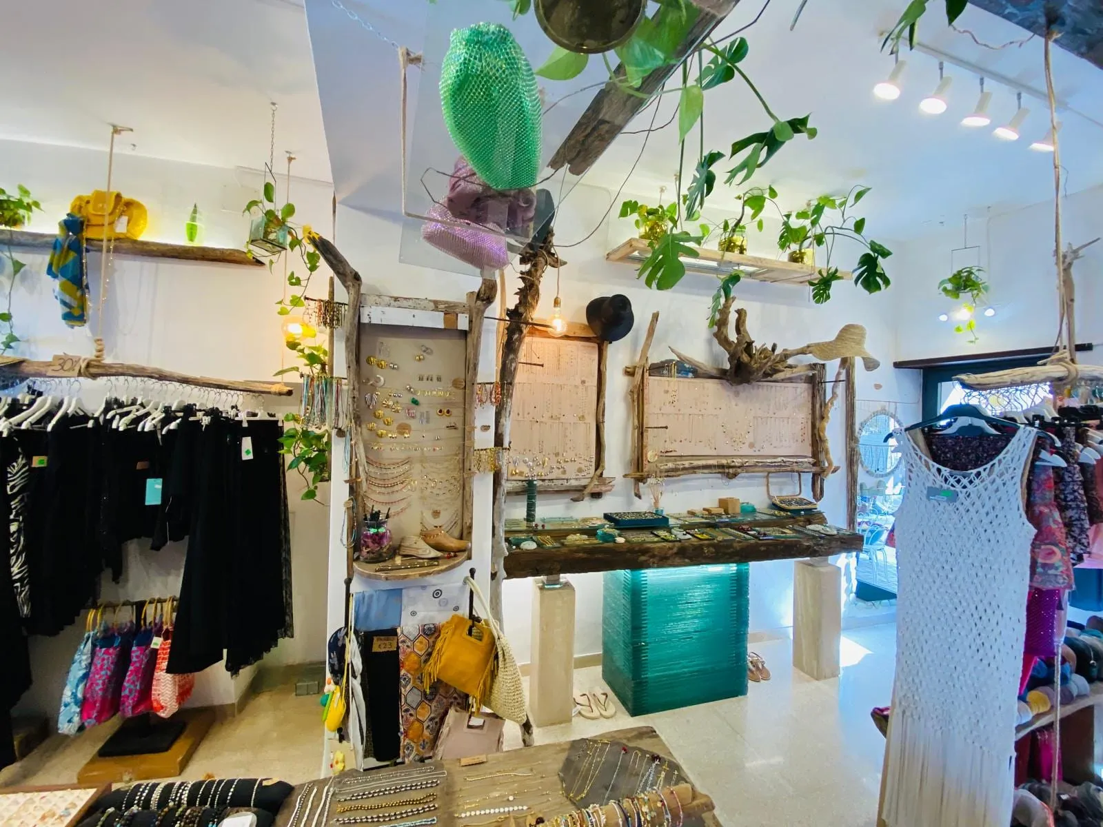 Boutique Niño del Mar — Viale Tittoni 70
