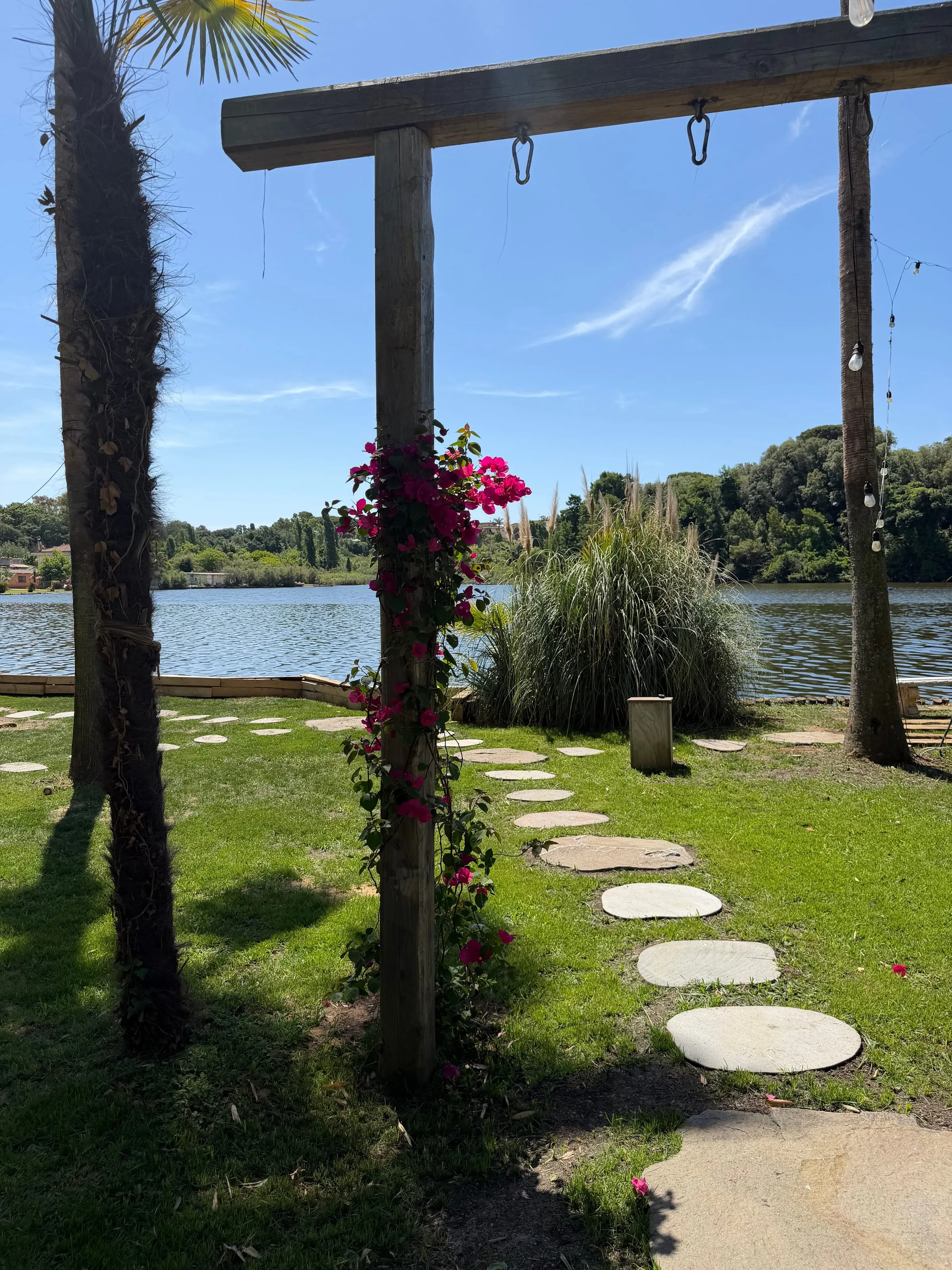 Il giardino tropicale della Colomba sul lago