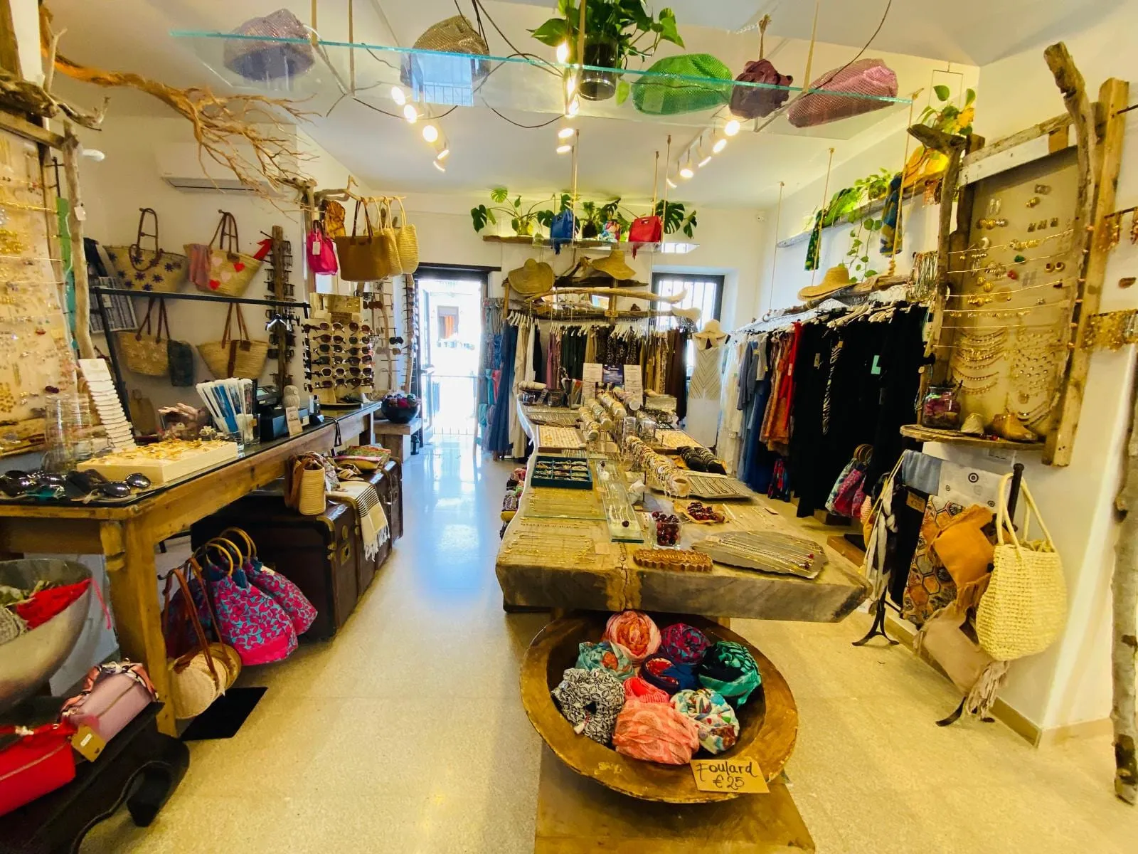 Boutique Niño del Mar — Via Cristoforo Colombo 12